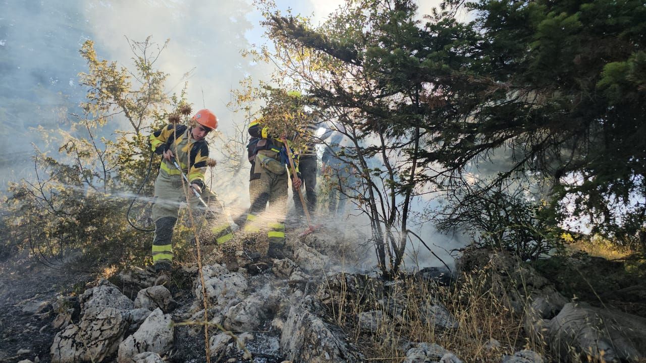 Army Helicopters Battle Akkar's Raging Forest Fire