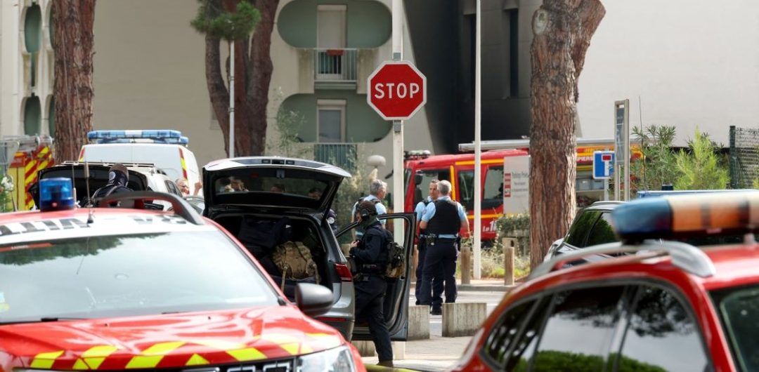 France: Explosion Outside a Synagogue, Terror Probe Opened