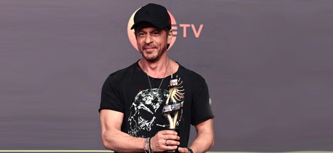 King Khan Triumphs at the Indian Film Awards in Abu Dhabi