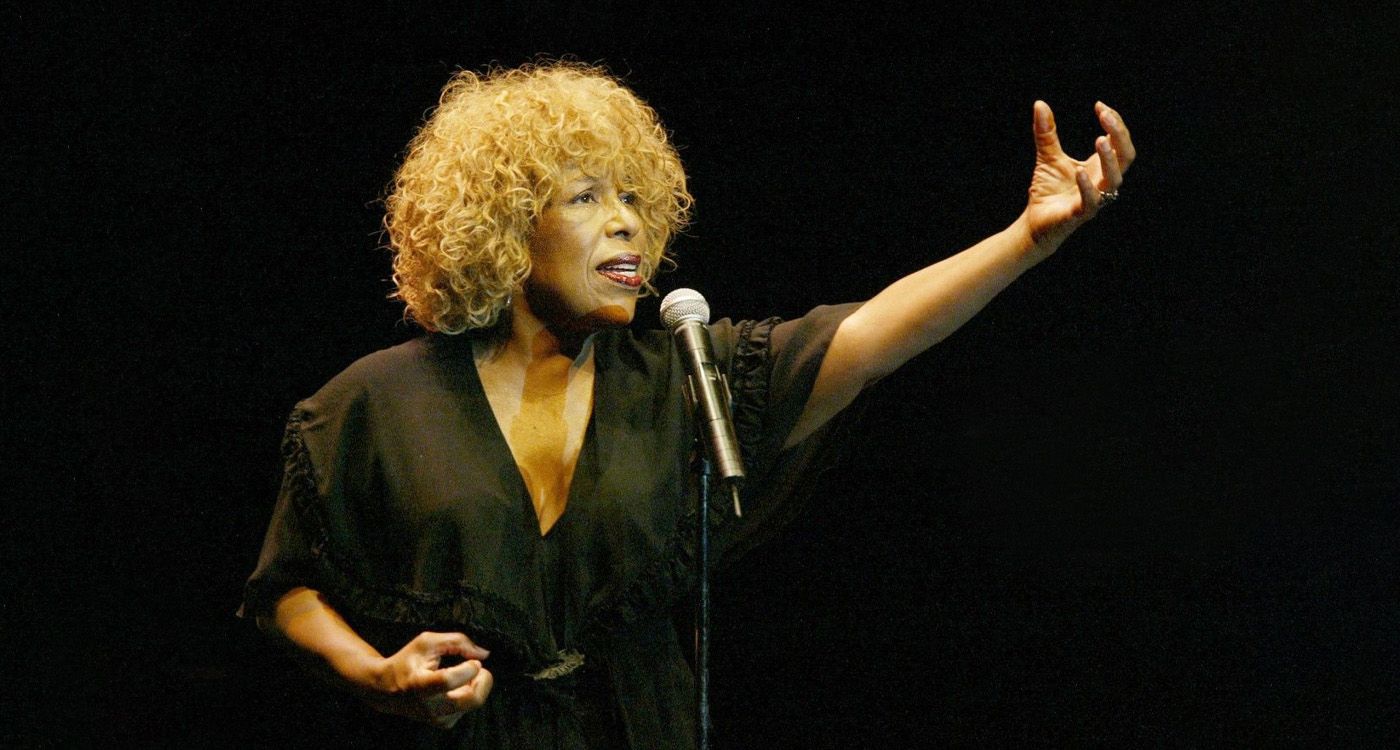 Roberta Flack (1937–2025): The Voice That Reinvented Soul