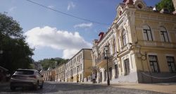 Distrust in Kyiv as Russia Announces 3-Day Ceasefire for Victory Day