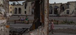 Several Dead in Russian and Ukrainian Strikes in Crimea and Kharkiv