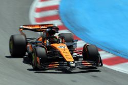 Piastri Outpaces Norris in “Mega” McLaren to Grab Spanish GP Pole