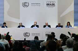 Climate Talks Run Into Night as COP30 Hosts Seek Breakthrough