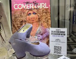 Something for Moi? Miss Piggy’s Shoes Go Under the Hammer