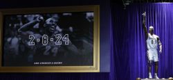 NBA Lakers Unveil Kobe Bryant Statue Then Fall to Nuggets