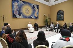 “A True Friend of Palestine”: The Arab World’s Grief After Pope Francis’s Death 