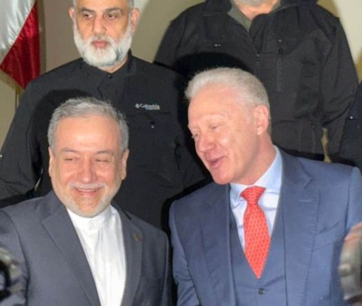 Iran FM Meets Delegation in Lebanon