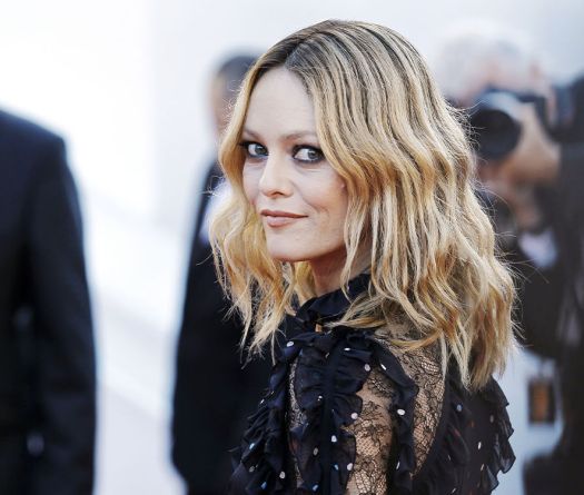 'Bouquet Final': Vanessa Paradis’ Enchanting Voice Returns with Tender Melancholy