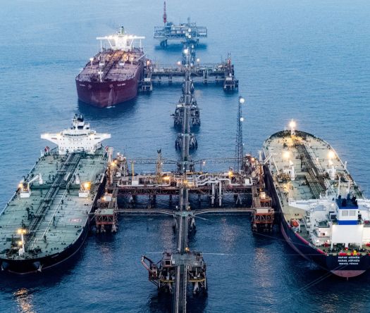 One Killed in Attack on Oil Tankers off Iraq, Rescue Operation Ongoing