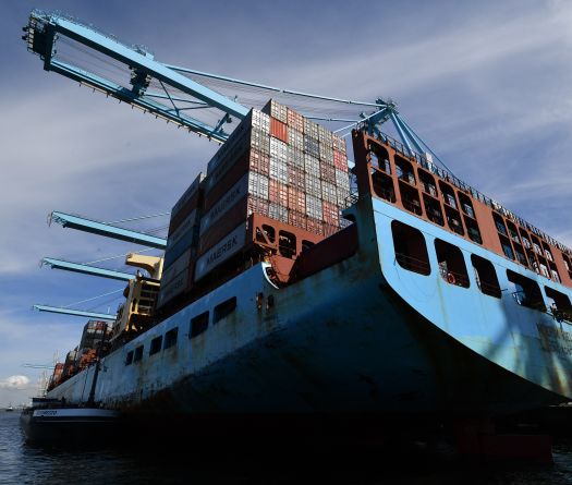 Hormuz Alternative Oil Routes Inadequate to Cope with Demand