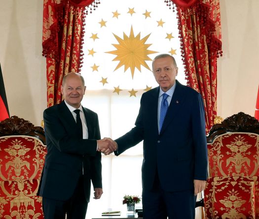 Scholz, Erdogan Progress on Defence Talks but Clash on Middle East