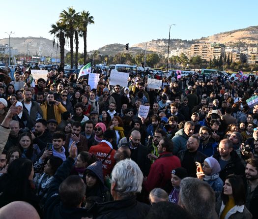 Hundreds in Damascus Protest for Democracy, Women's Rights