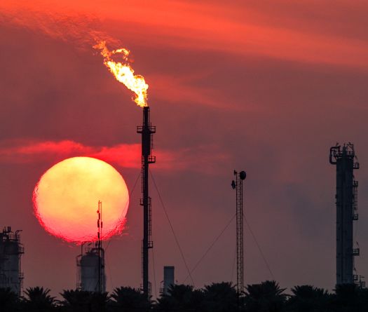 Iraq Signs Mega-Energy Deal with Chinese Oil Firm
