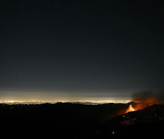 Fueling the Los Angeles Fires: the Santa Ana Winds