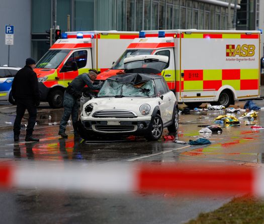 Car Drives into Crowd in Munich, Several Injured