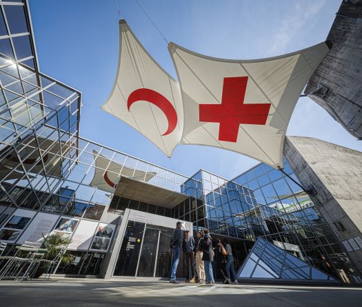 Red Cross Says to cut 2026 Budget by 17%, Shed 2,900 Jobs