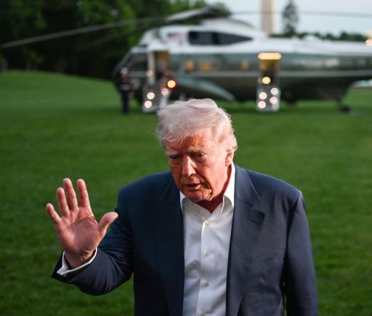 Trump Says would be 'Stupid' to Reject Qatari Air Force One Gift