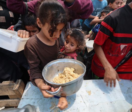 US Says Giving $30 mln to Back Controversial Gaza Relief Effort
