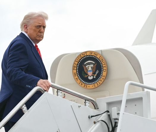 Trump 'Open' to Meeting Putin, Zelensky in Turkey