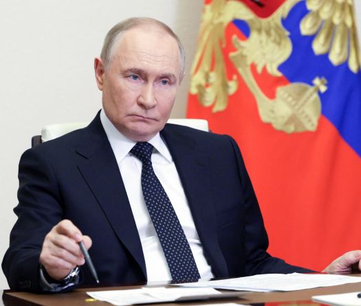 Putin Condemns Israeli Strikes on Iran, Says Ready to Mediate