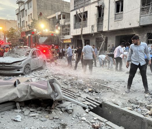 Israel Strikes Iranian Targets for Second Consecutive Day