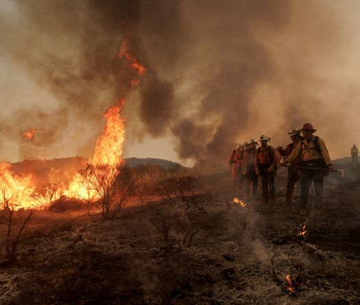 Thousands Evacuated as Wildfire Spreads North of Los Angeles