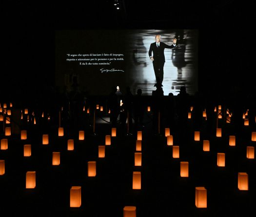 Thousands pay respects to Italian designer Giorgio Armani
