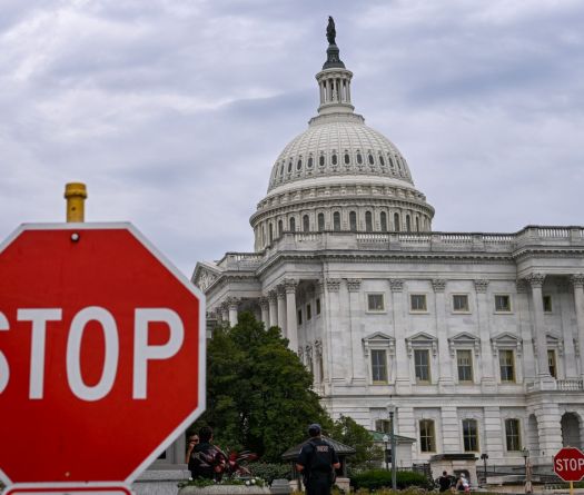 US Govt Shutdown Begins after Congress Fails to Reach Deal