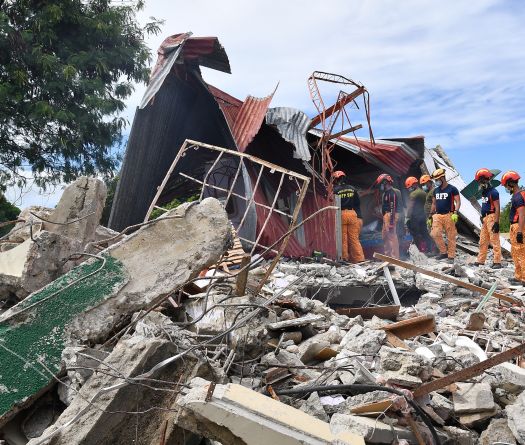 Philippines Quake Toll Rises to 69 as Injured Overwhelm Hospitals