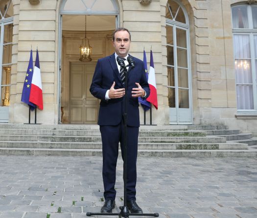 France's New PM Resigns, Hours After Cabinet Unveiled