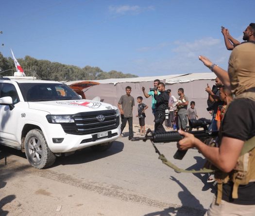 Hamas Hands Over Surviving Israeli Hostages