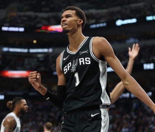 Spurs, Thunder, Bulls and Sixers Remain NBA's Unbeatens