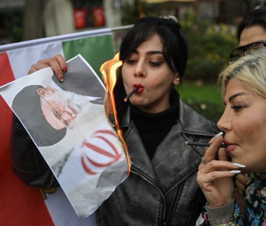 Iran Announces Enquiry Team to Investigate Deadly Protests