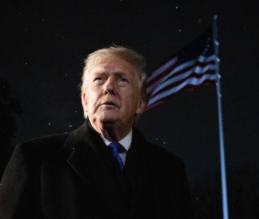 Trump Signs Order Preparing for Tariffs on Iran's Trade Partners