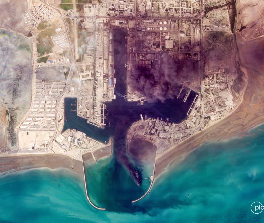 Iran’s Revolutionary Guards Claim “Full Control” of Strait of Hormuz as Oil Traffic Plunges