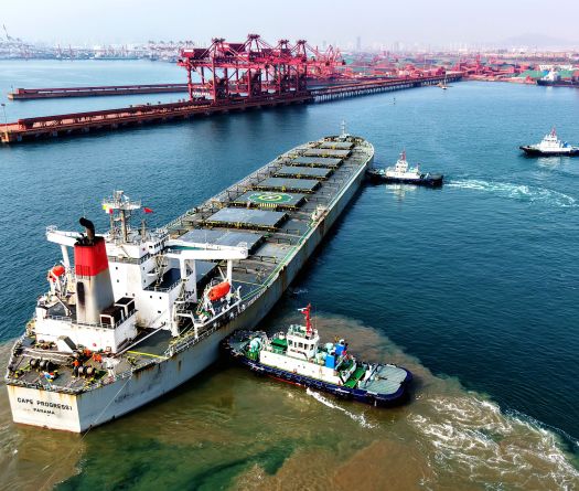 Cargo Vessels Hit as Iran Threatens to Close Gulf Oil Chokepoint