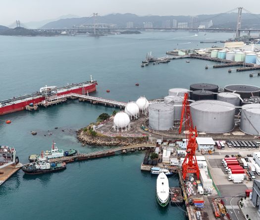 Oil Prices Climb as Fresh Strikes Target Infrastructure