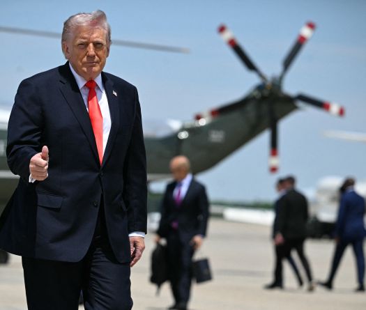 Trump to Meet Cabinet at Camp David on Iran