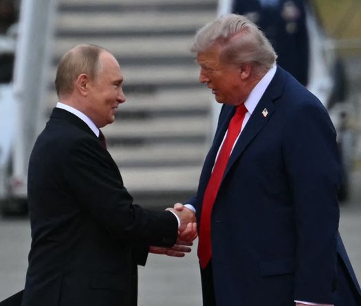 Trump and Putin Kick off Alaska Summit With a Hand Shake