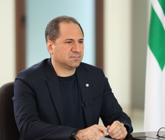 S. Gemayel Gives Government 15 Days to Act on Syrian Detainees