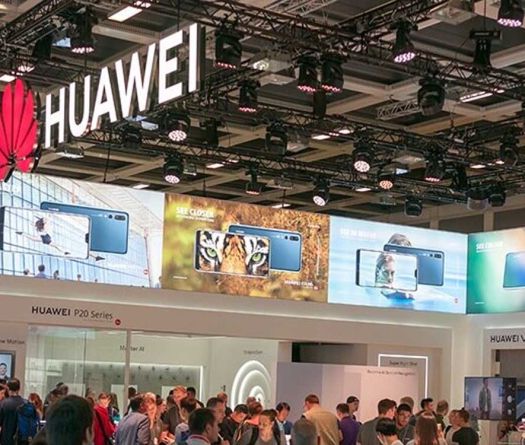 China Slams US 'Bullying' Over new Warnings on Huawei Chips
