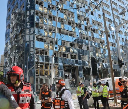 Explosions Rock Several Israeli Cities