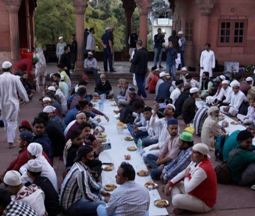 Ramadan Around the World: How Muslims Break Their Fast