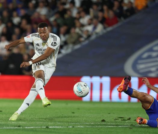 Mbappe Sends Real Madrid Top as Getafe Self-Destruct