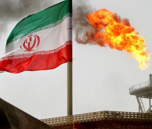 US Lifts Sanctions on Iranian Oil, Two Tankers Load at Kharg Island, Sources Say