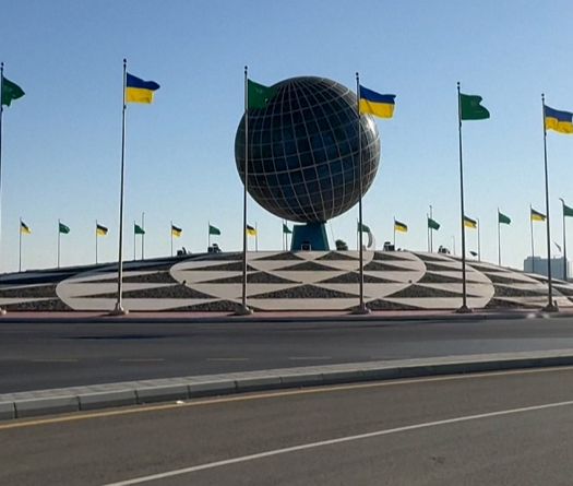 Ukrainian Flags Raised Ahead of US-Ukrainian Talks in Jeddah