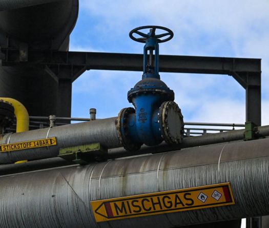 Oil Dips Under $100, Stocks Back in Green Tracking Mideast War