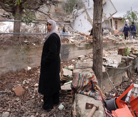 Lebanese Return to the South to Find Their Homes Destroyed