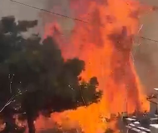 Fire Breaks Out in Rabweh, Metn District, Spreads to Residential Areas